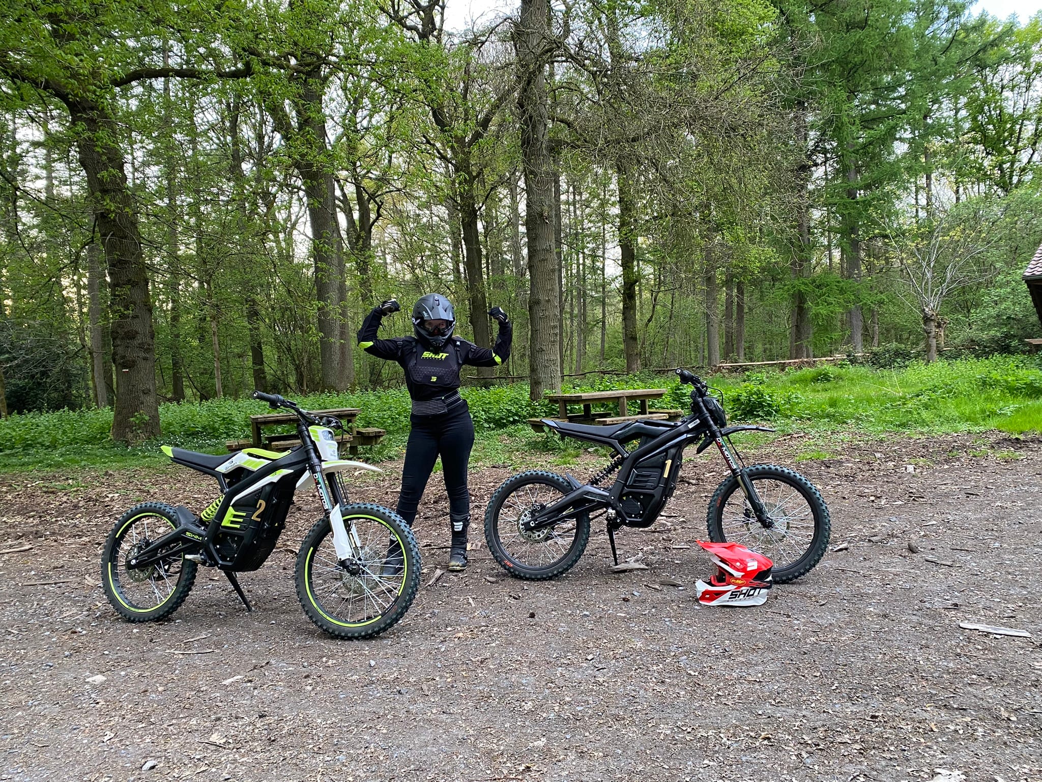 E Cross charleroi